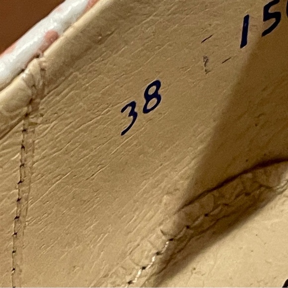 Pazitos Woman’s ballerina shoe size 7.5  - in great condition very versa… - Picture 5 of 6